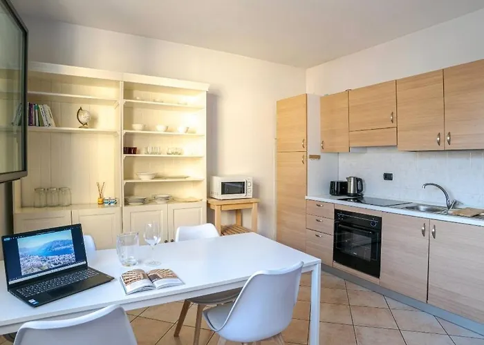 Alis House דירה *